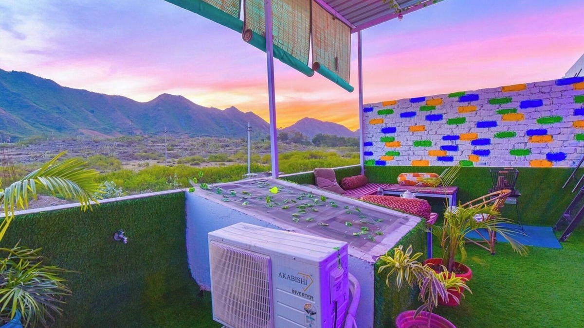 Lake Swaroop Sagar Hotel | Villa Inn Udaipur by Yansh Group