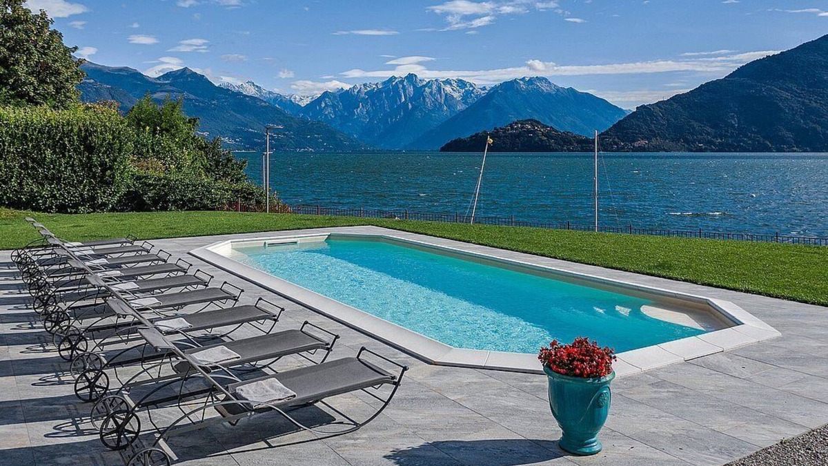 Calozzo Villa | Villa Ippolita: An elegant and welcoming two-story villa located right on the Como Lake, with Free WI-FI.
