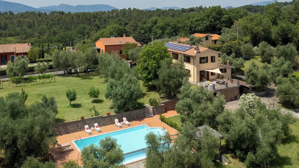 Altopascio Villa | Villa Irene 6, Emma Villas