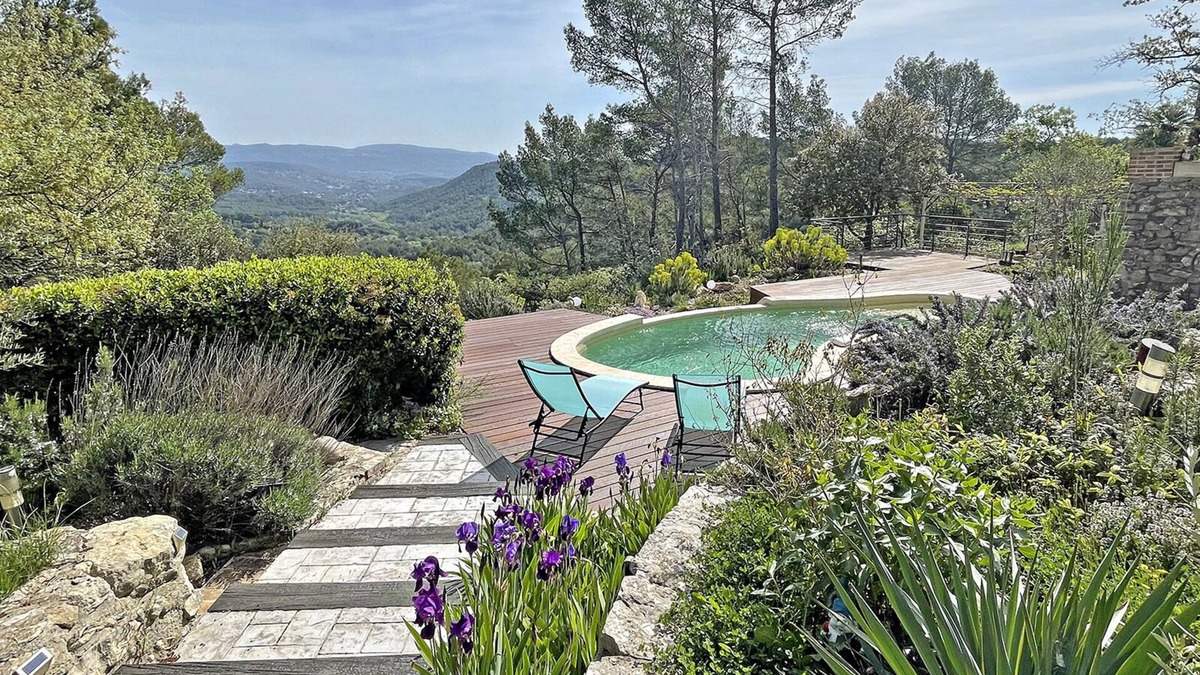 Sillans-la Cascade House | Villa Isabella - Haven of peace with swimming pool and panoramic view. sleeps 4