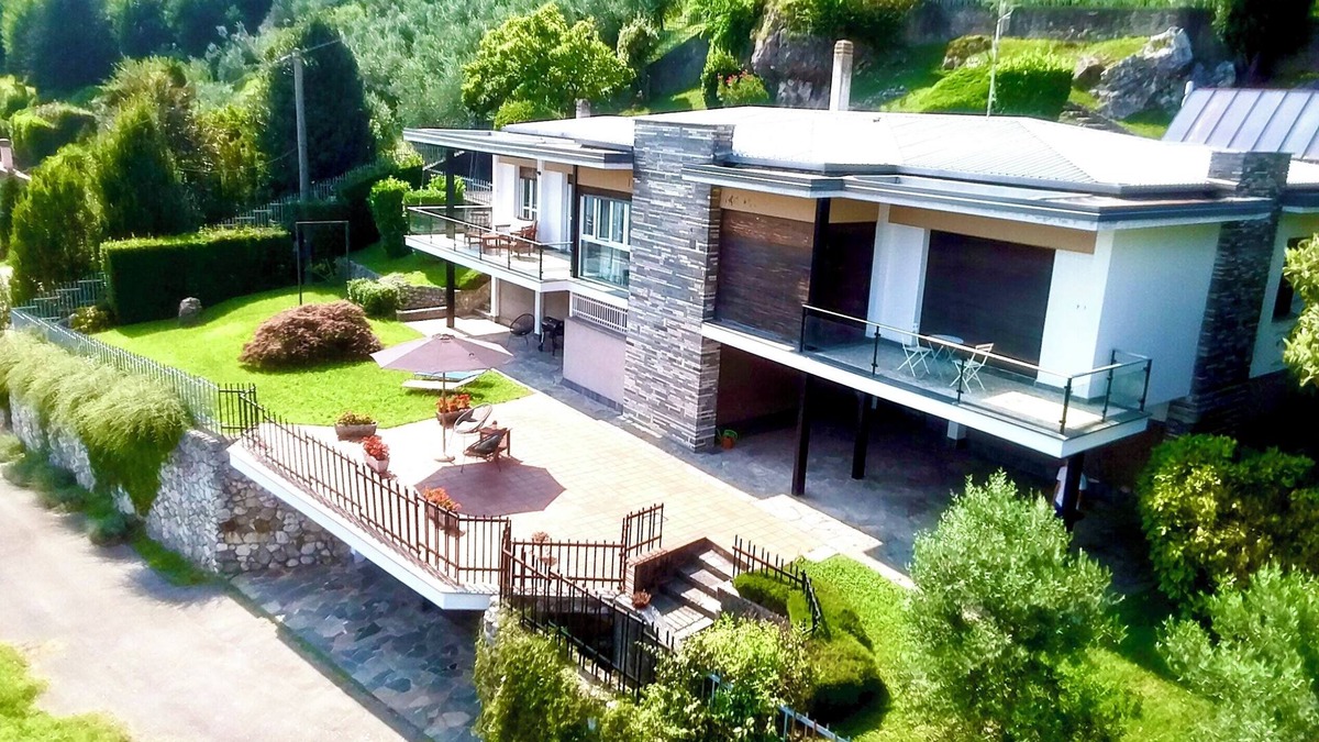 Lecco Villa | VIlla Isabella - Three Bedroom Villa, Sleeps 8
