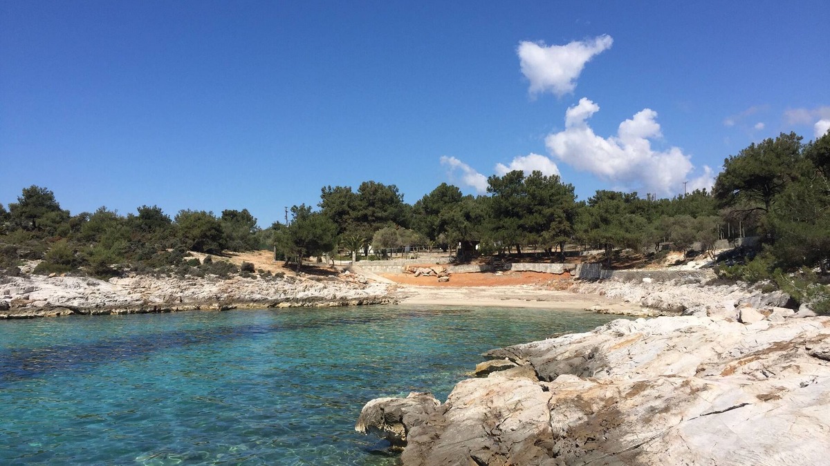 Thasos House | Villa Isidora has it all: beach location, plenty of space and terrain and charm