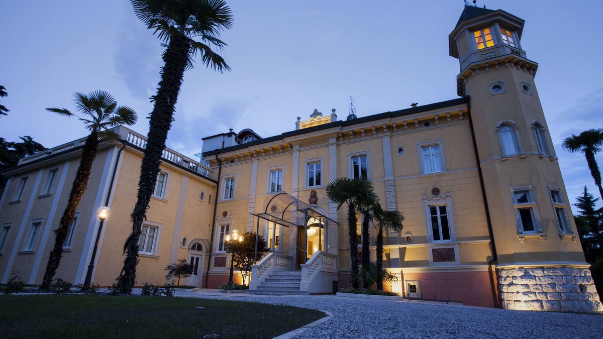 Arco House | Villa Italia Luxury Suites and Apartments