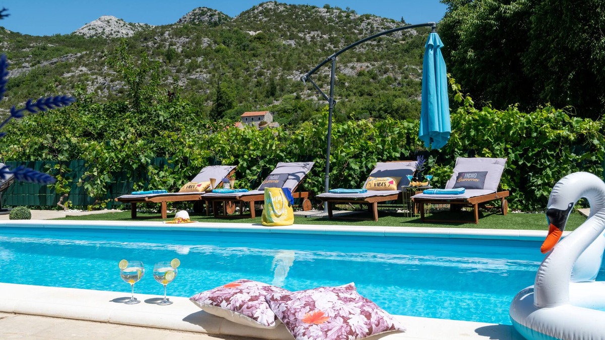 Oslje Villa | Villa Ivona with private pool, jacuzzi and sauna
