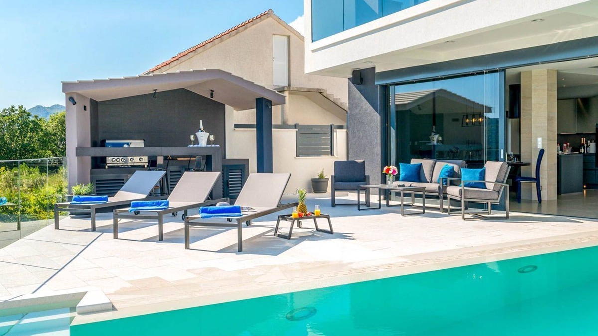 Brasina Villa | Villa Izak - Four Bedroom Villa, Sleeps 7