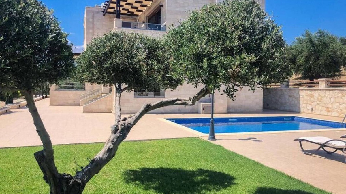 Kalyves Villa | Villa Jasmina - Modern Stone Villa - groups/family