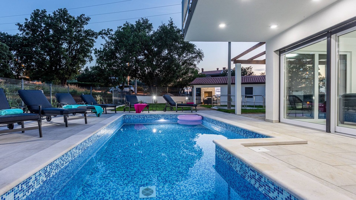 Gamboci Villa | Villa Jelena 4 stars families couples barrier-free pool grill