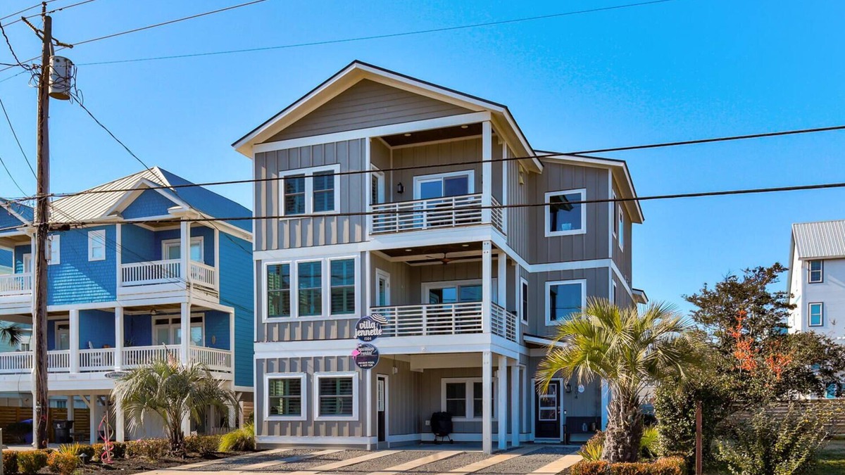 Wilmington Beach House | Villa Jennette - Beautiful 2nd Row Home with Ocean Views and Private Pool/Hot Tu