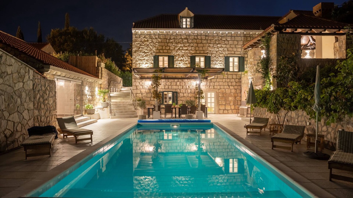 Mocici Villa | Villa Joe - heritage stone villa