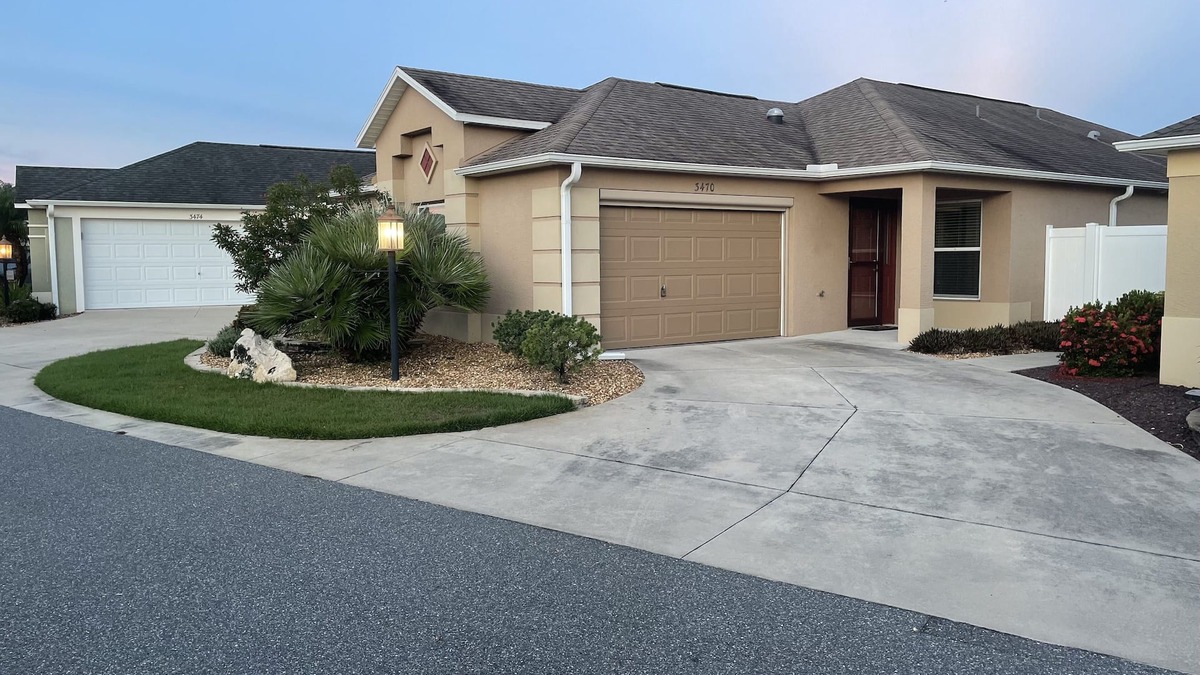 Collier Villa | Villa just behind Eisenhower and 1 block from Brownwood Square
