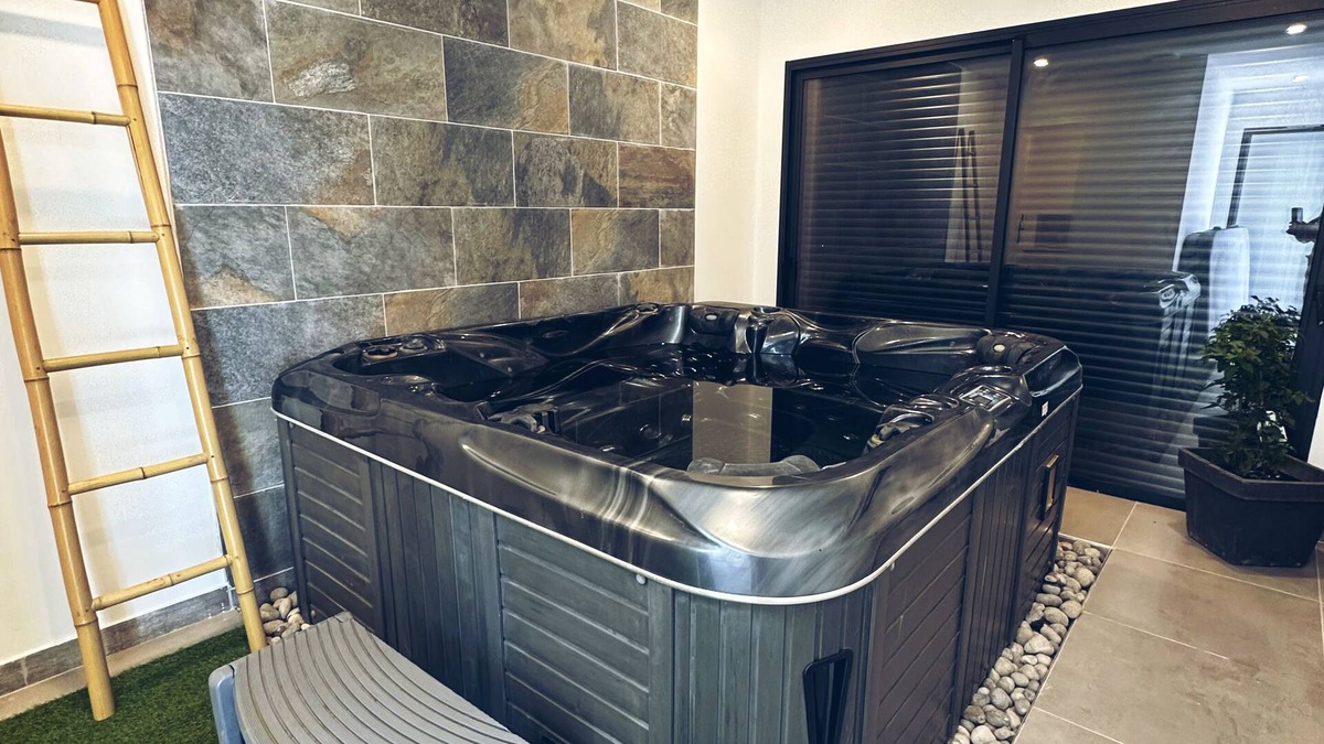 Sernhac Villa | Villa Justbeautiful Piscine et Jacuzzi n.2