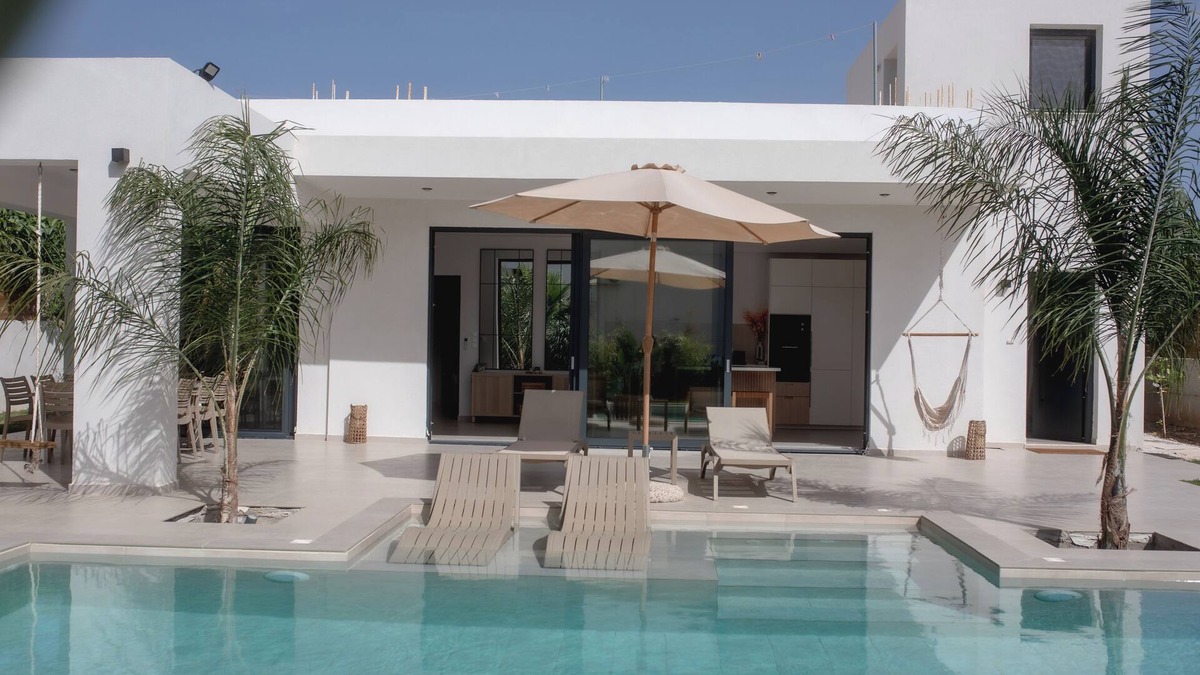 Loutraki Villa | Villa Kala Loutraki: Private Pool & Sauna I Beach