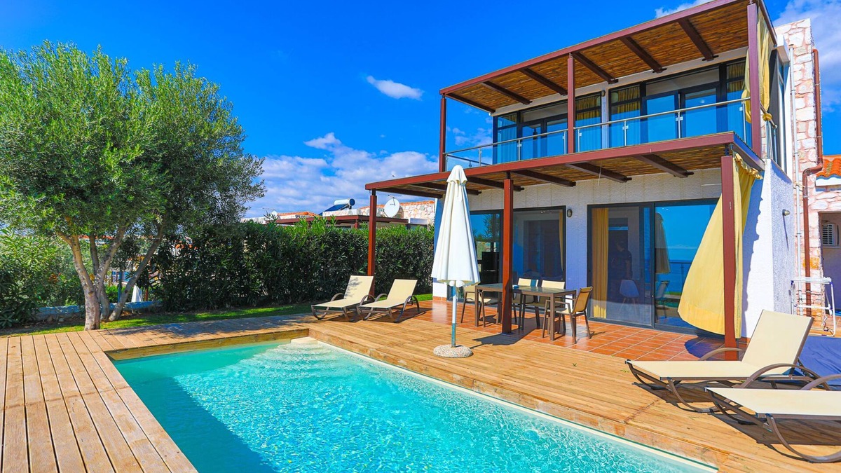 Nea Moudania Villa | Villa Kalma Ena, charming villa, private pool, near Moudania