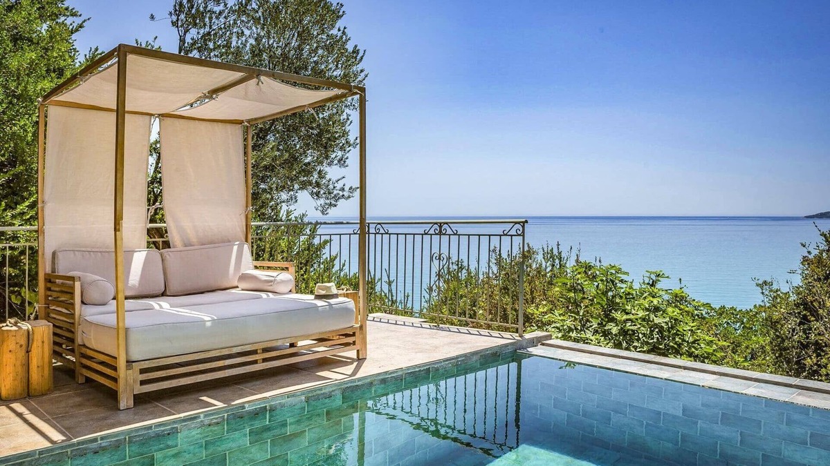 Roda Villa | Villa Kalou Cottage by Villa Plus