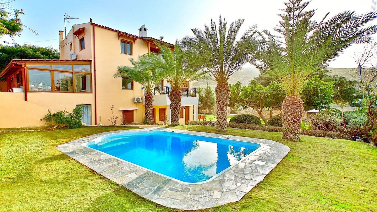Karteros Villa | Villa Karteros with private swimming pool - Five Bedroom Villa, Sleeps 11