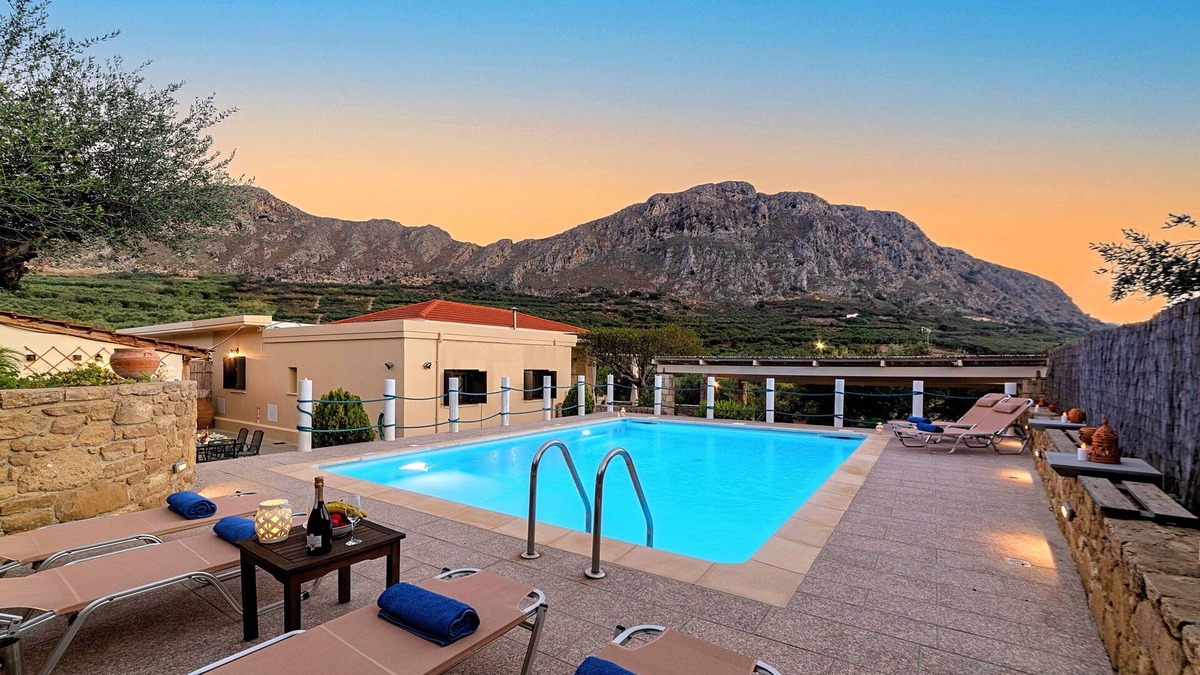 Pervolakia Villa | Villa Kera | Heated Pool