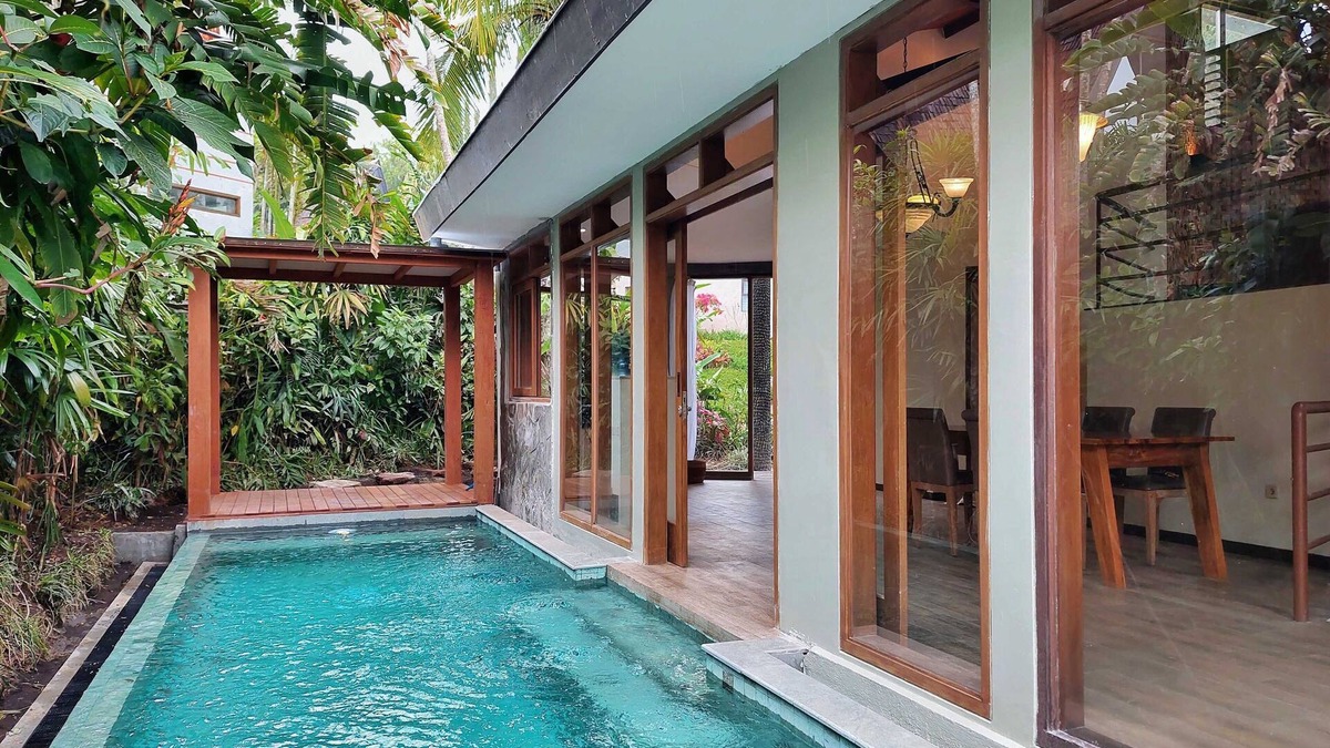 Oro Oro Ombo Villa | Villa Klub Bunga Resort 4 kamar By The Batu