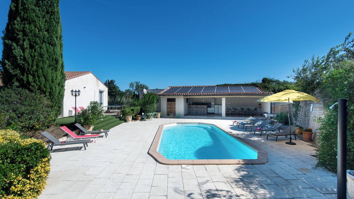 Tarascon Villa | VILLA L'ESTEL in the countryside with private pool 10 minutes from Arles