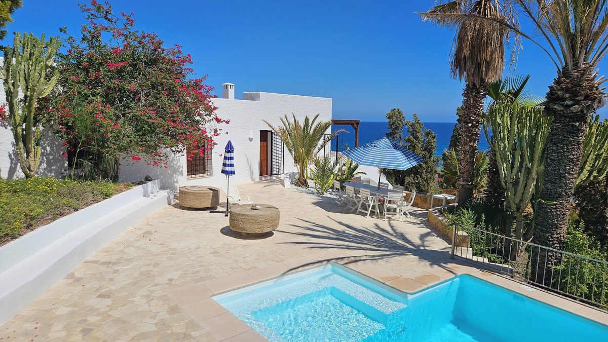 Carboneras Villa | Villa "La Campana" by the sea in Cabo de Gata Natural Park, Andalusia