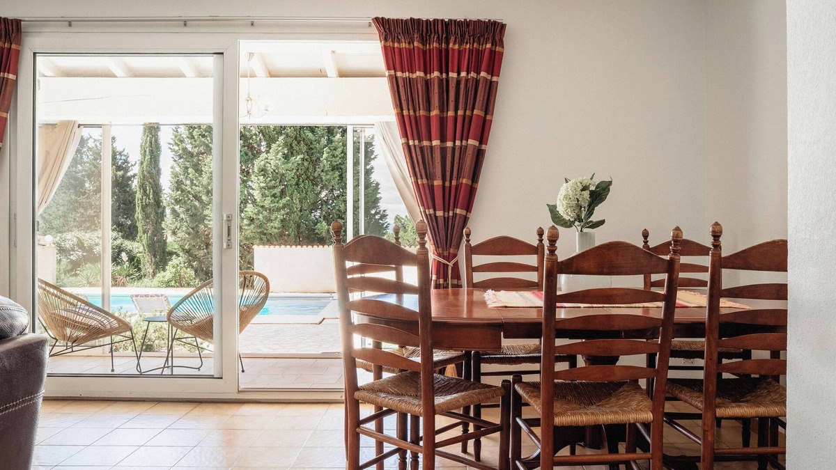 Azillanet Villa | Villa la mancha.