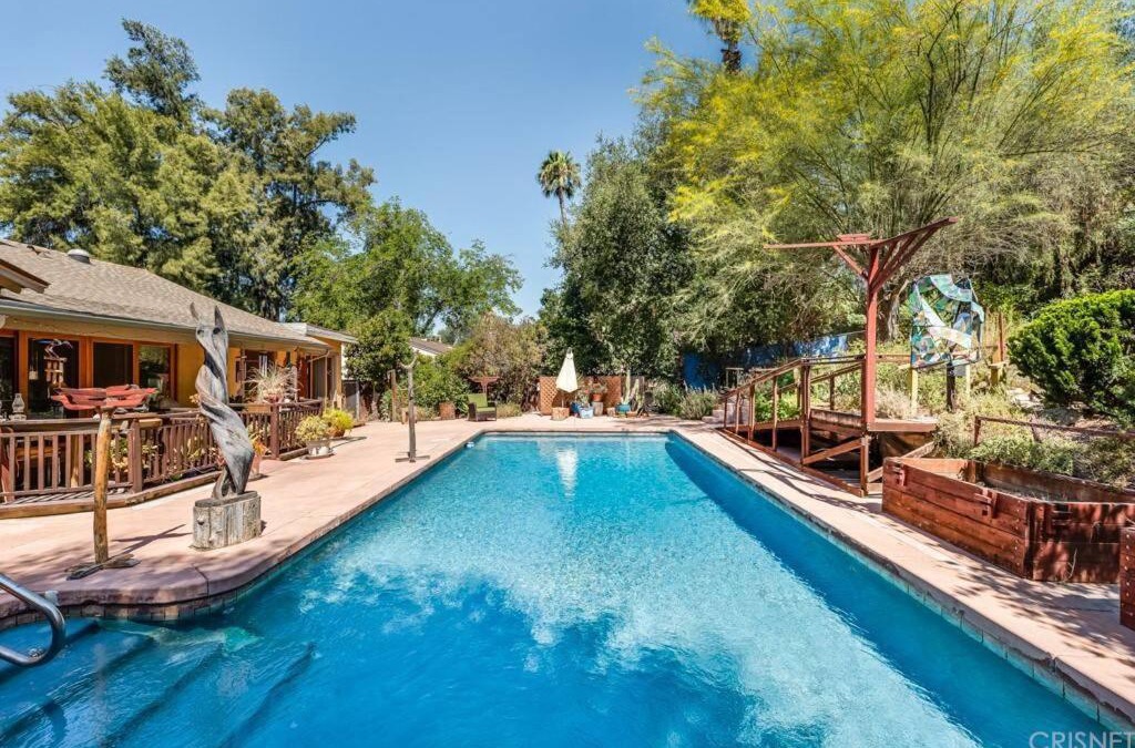 Woodland Hills Villa | Villa La Reforma - Newly Designed 4BR HOUSE & POOL in Los Angeles by Topanga