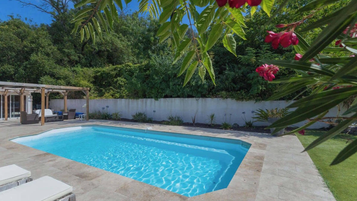 11th Arrondissement House | Villa La Tahitienne S