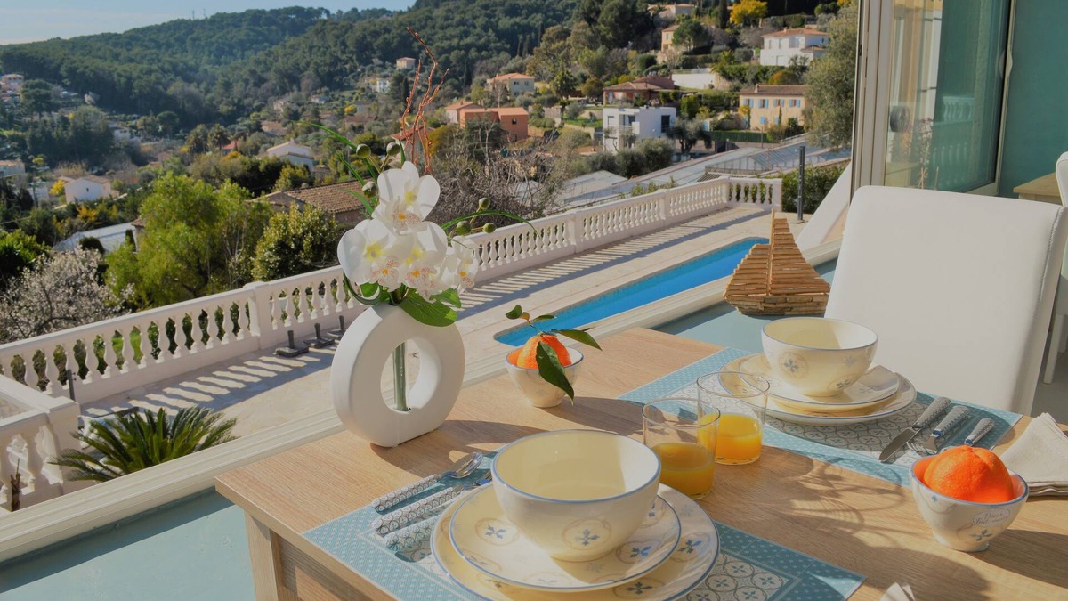 Vallauris Bed & Breakfast | Villa La Terre Des Lauriers B&B