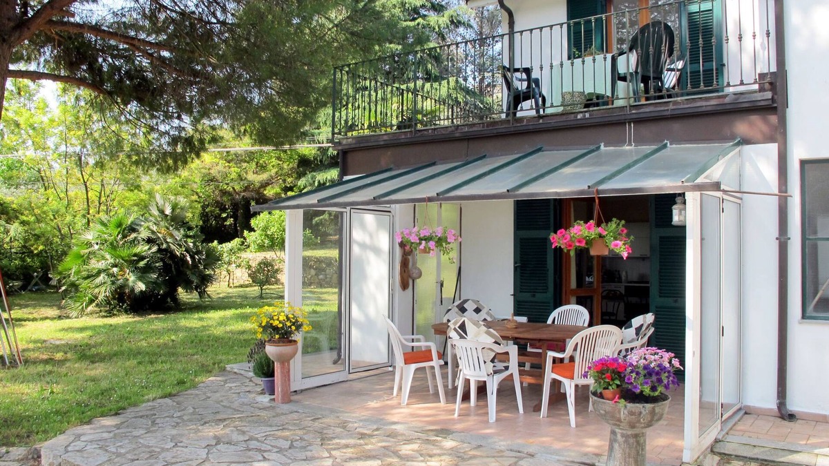 Torrazza House | Villa La Vigna (TAZ175) by Interhome
