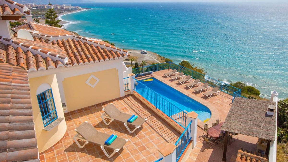 Urbanizacion Ladera del Mar Villa | Villa Ladera Mar by Villa Plus