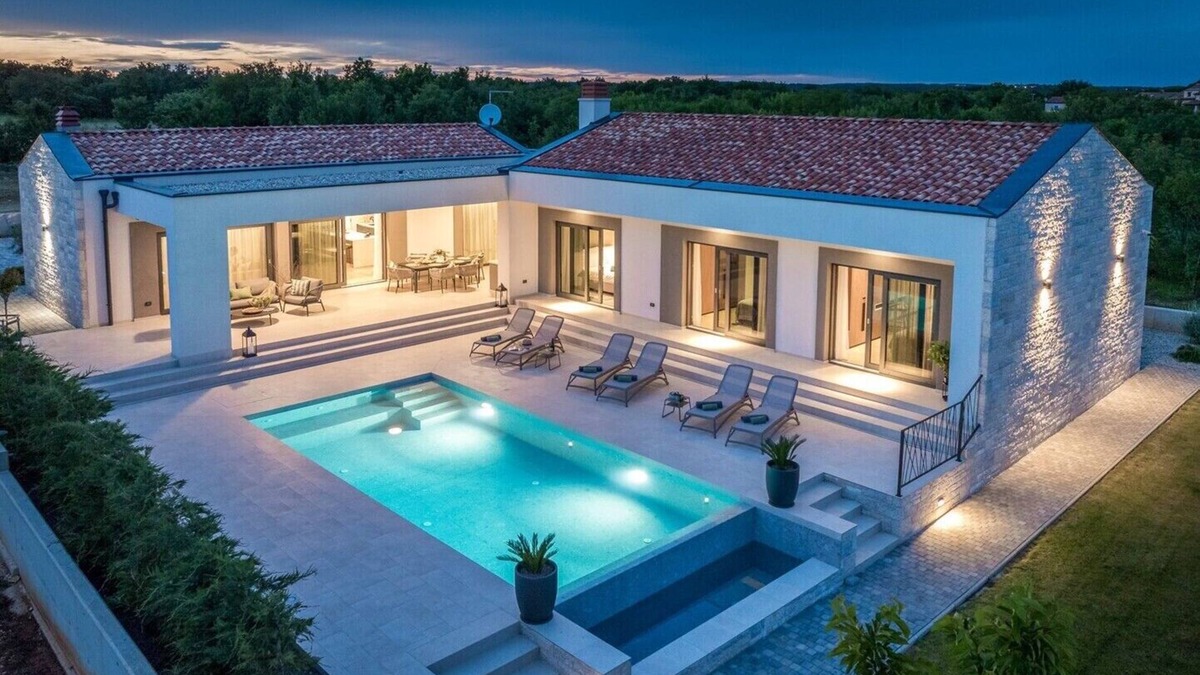 Kurili Villa | Villa Lastine - Beautiful Newly Built Modern Villa with Private Pool Near Rovinj