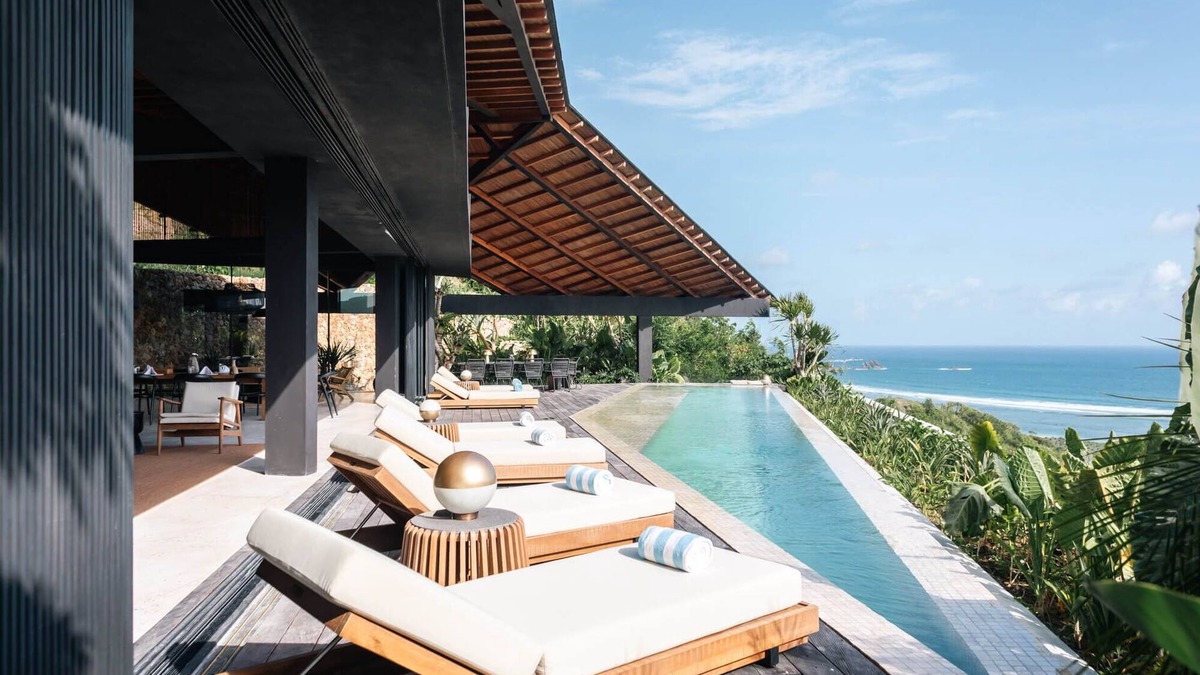 Praya Barat Villa | Villa LAYANG - 4 Bedroom Villa at Tampah Hills