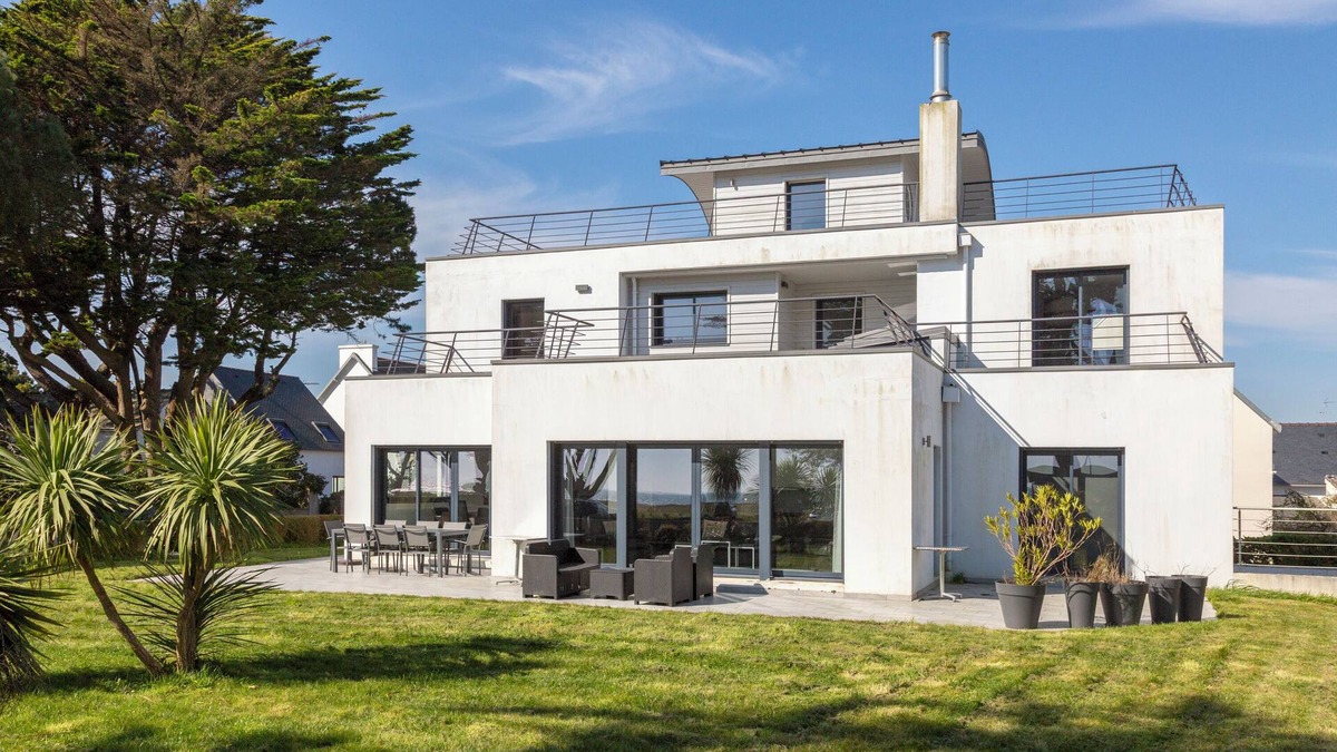 Ile-Tudy Villa | Villa 'Le Bain De Mer - Sea View, Private Terrace and Wi-Fi'