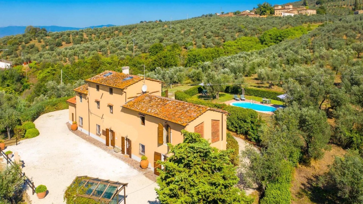 Vinci Villa | Villa Le Balze Large Private Pool, WiFi