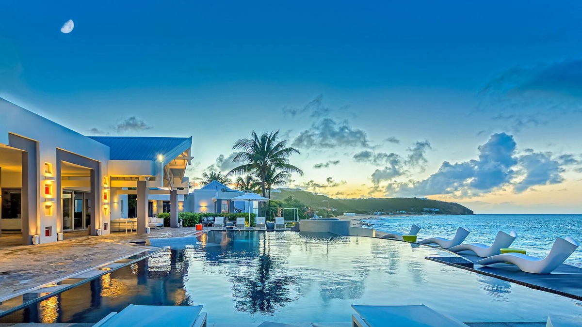 Plum Bay Villa | Villa Le Reve Summary