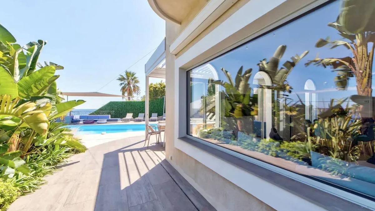 Vallauris Apartment | Villa les Horizons - Studio Apartment, Sleeps 15
