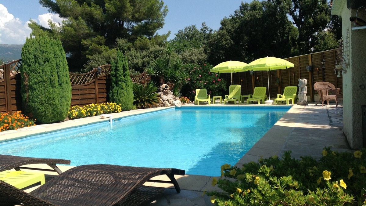 Peymeinade Villa | Villa les laurier private swimming pool Private terrace and garden