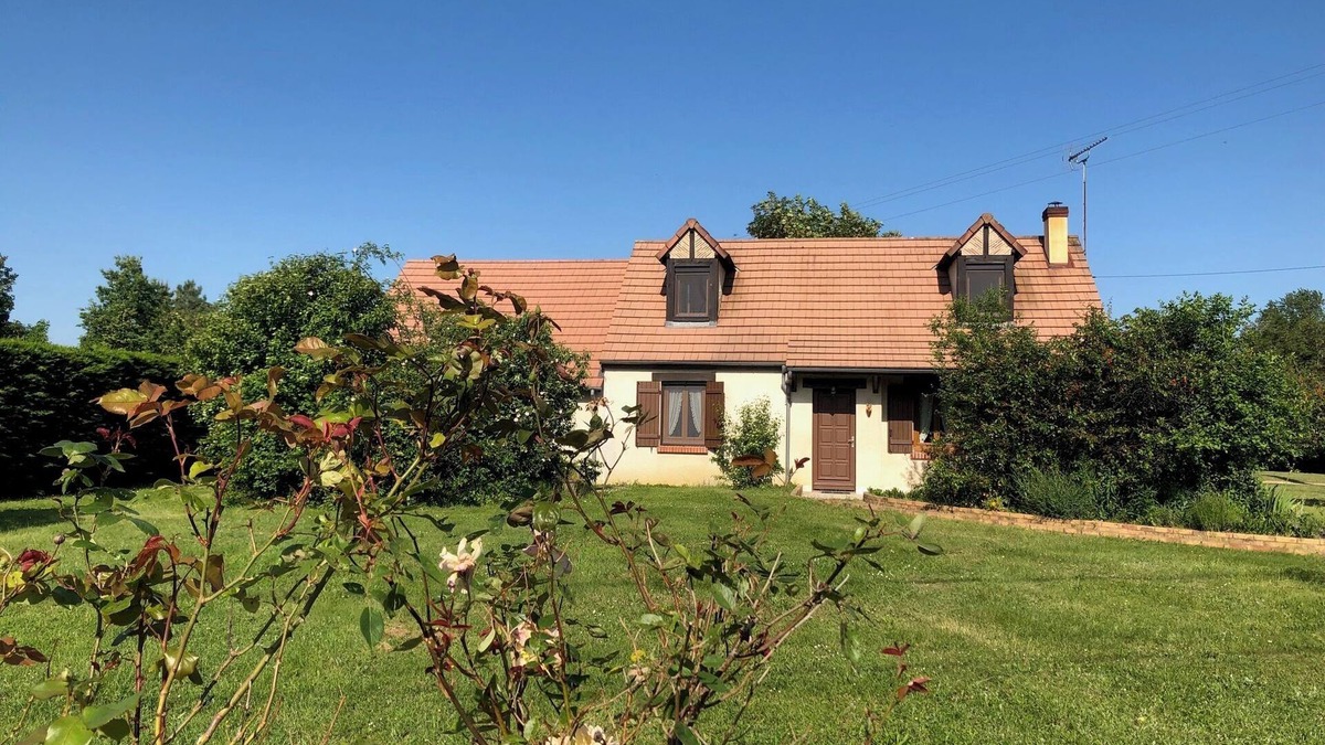 Genouilly Villa | Villa les Sceps - Comfort and quiet - Pets welcome