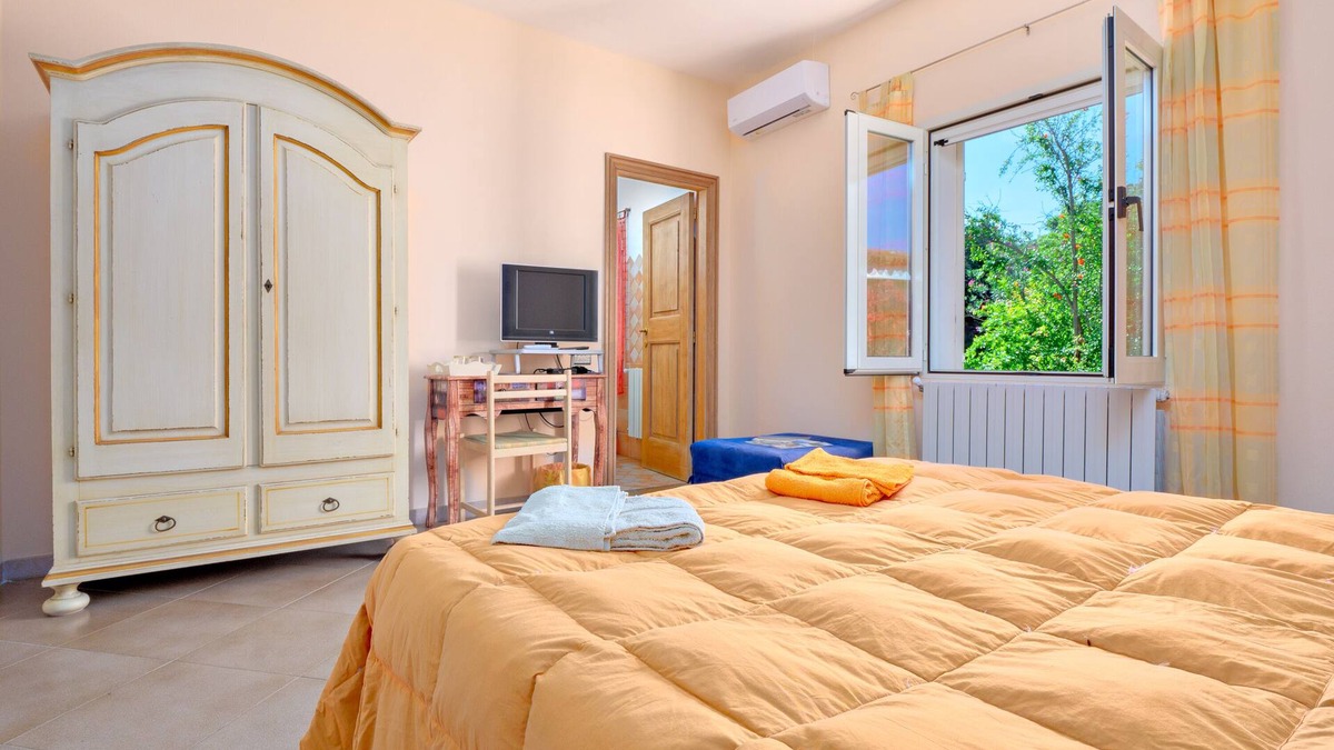 Sa Castangia Villa | Villa "Li Cuponi" with Private Terrace, 2 Balconies & Wi-Fi