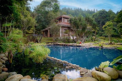 Cisarua Villa | Villa Lingga Puncak