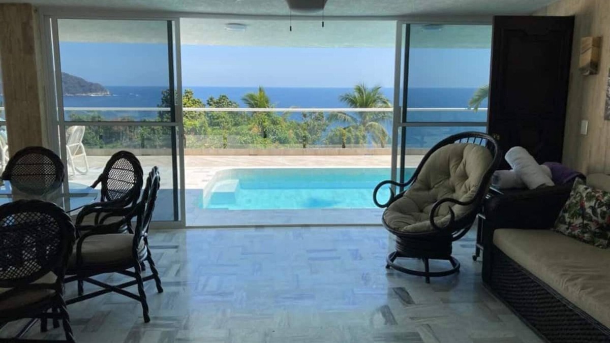 Caleta Villa | Villa Los Pericos