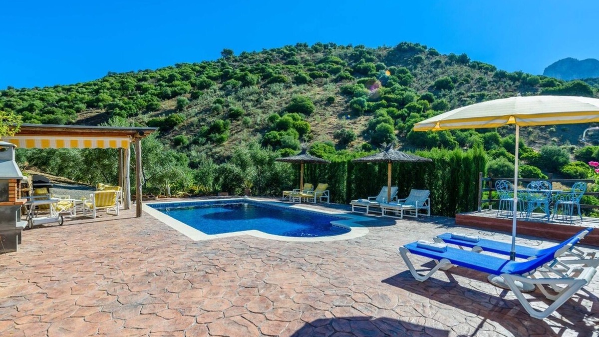 El Gastor Villa | Villa Los Rosales El Gastor by Ruralidays