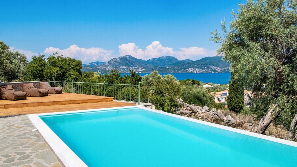 Episkopos Villa | Villa Loulou by Villa Plus