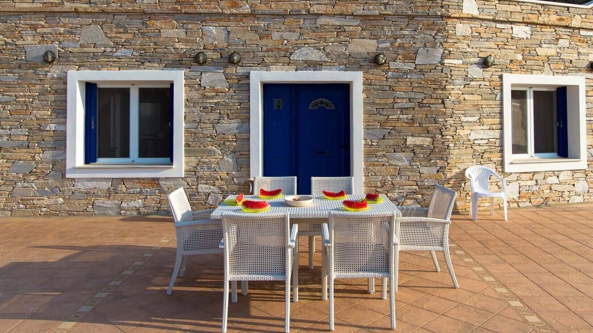 Ios Villa | VILLA LOVE AT PLAKOTOS