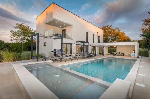 Kirmenjak Villa | Villa Luce Verde