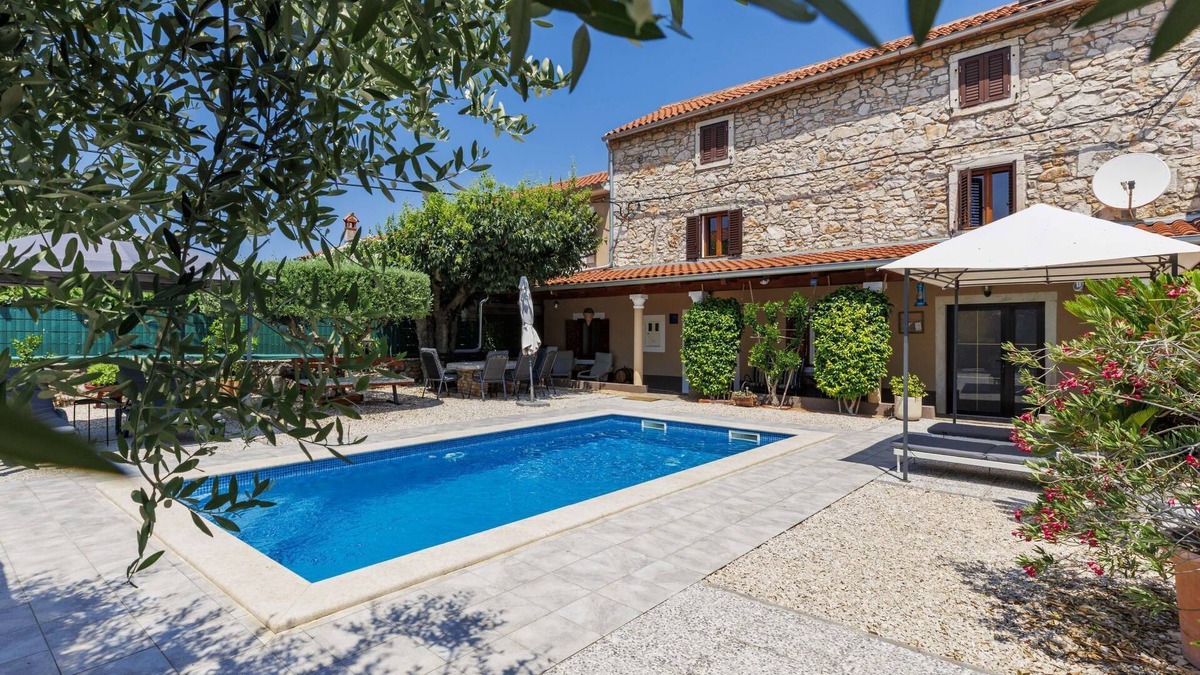 Radini House | Villa Lucky by Interhome