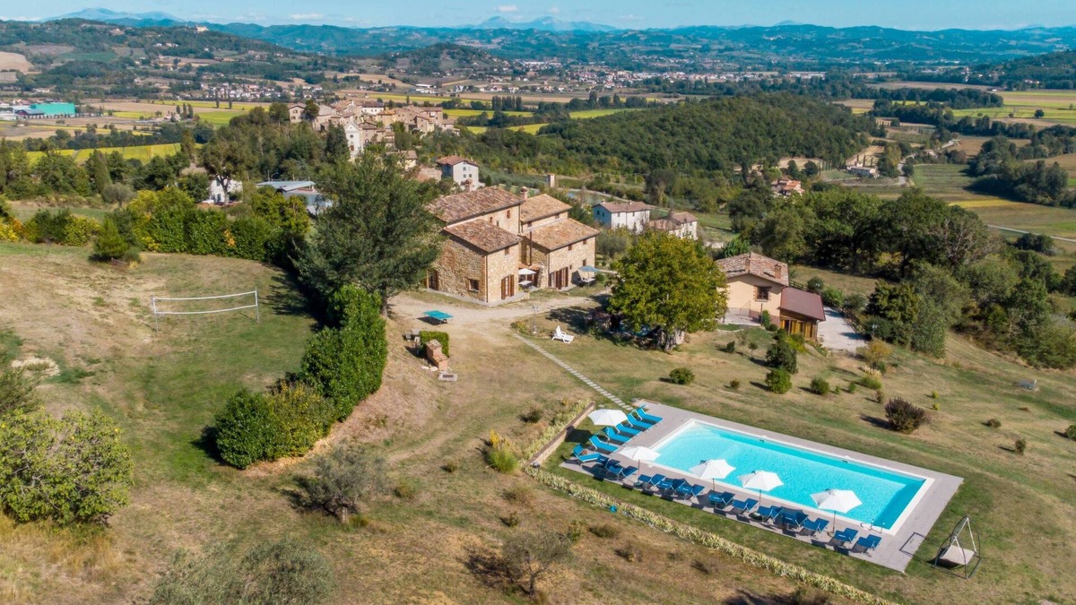 Bivio Lugnano Villa | Villa Lugnano, villa with private pool perfect for families or groups