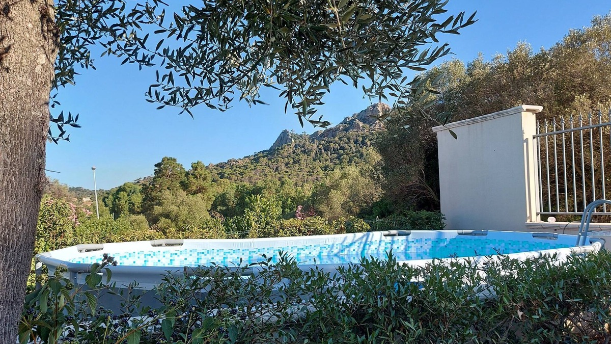 Poggio dei Pini House | Villa Luigi Poggio dei Pini: villa accommodation with parking