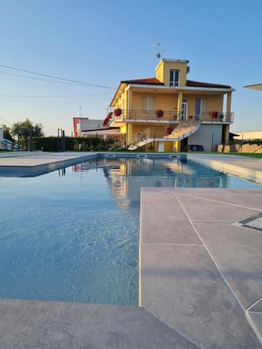 Arielli Apartment | Villa Luja