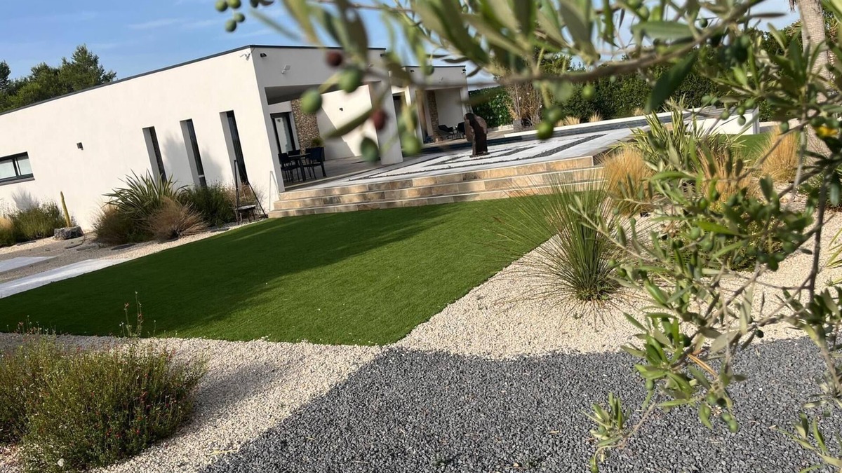 Les 3 Ponts Villa | VILLA LUMIERE