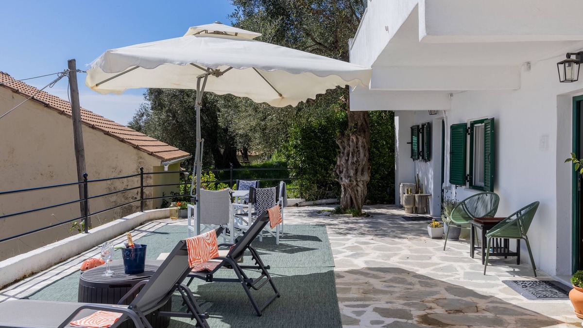 Spartylas Apartment | Villa Luminosa by Corfuescapes